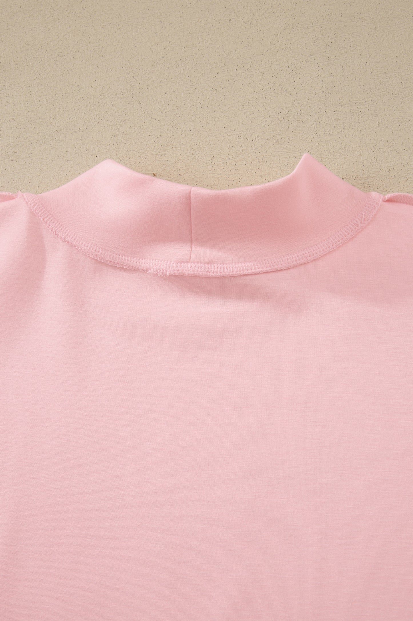ミストブルー ソリッドカラー 露出シーム モックネック オーバーサイズ Tシャツ カジュアル ショーツ 2 個 衣装