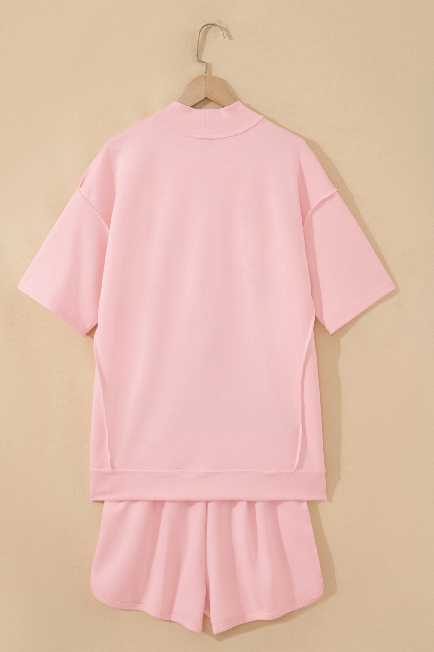 ミストブルー ソリッドカラー 露出シーム モックネック オーバーサイズ Tシャツ カジュアル ショーツ 2 個 衣装